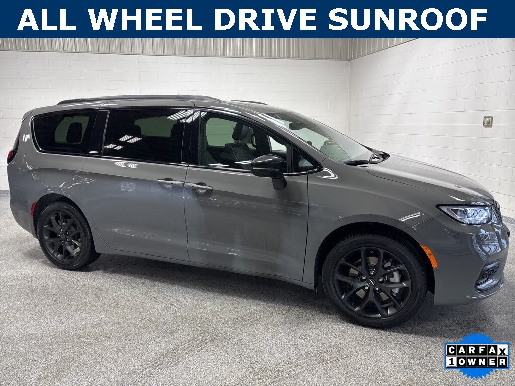 2025 Chrysler Pacifica Limited AWD