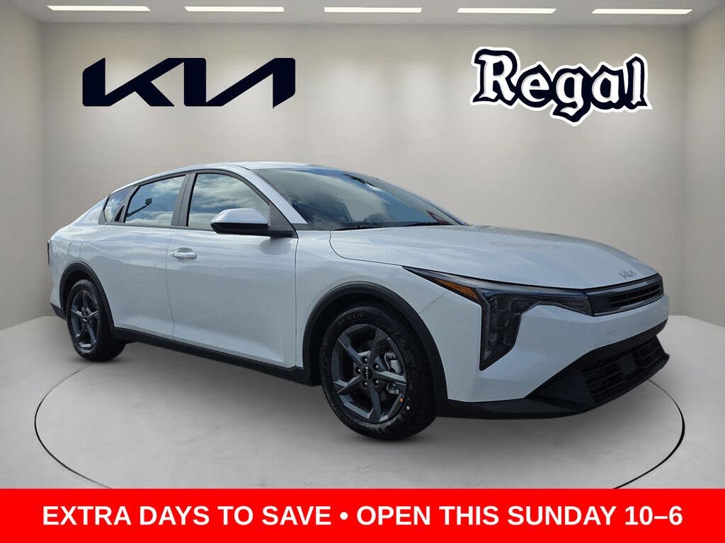 2025 Kia K4 LXS FWD