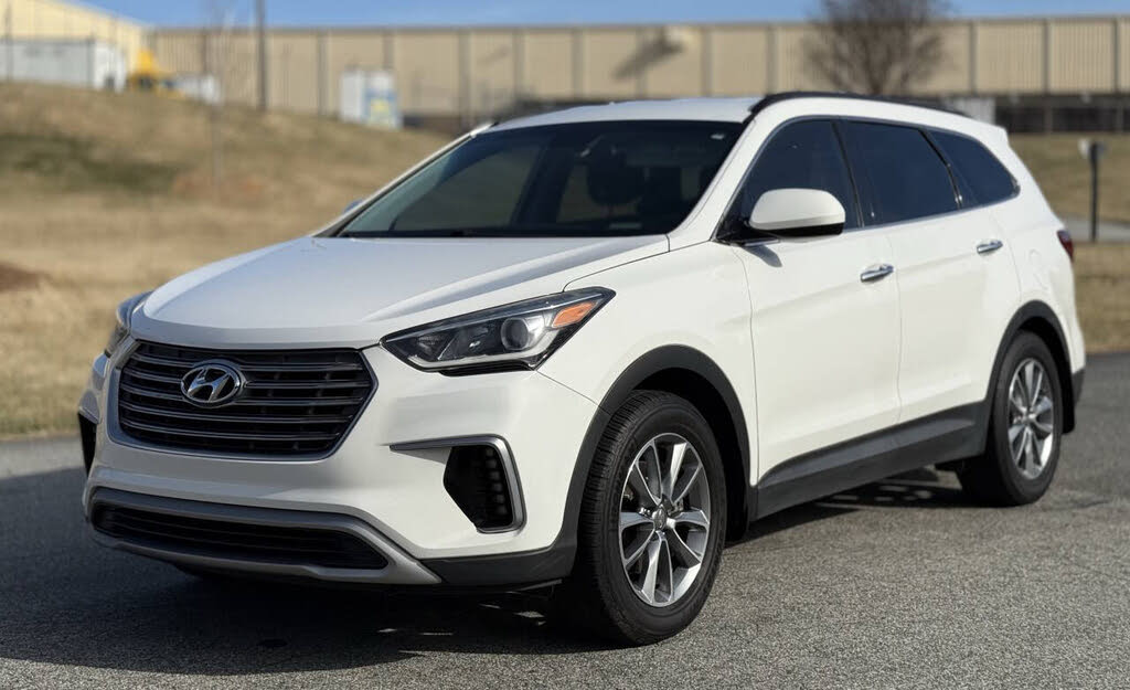 2017 Hyundai Santa Fe SE FWD