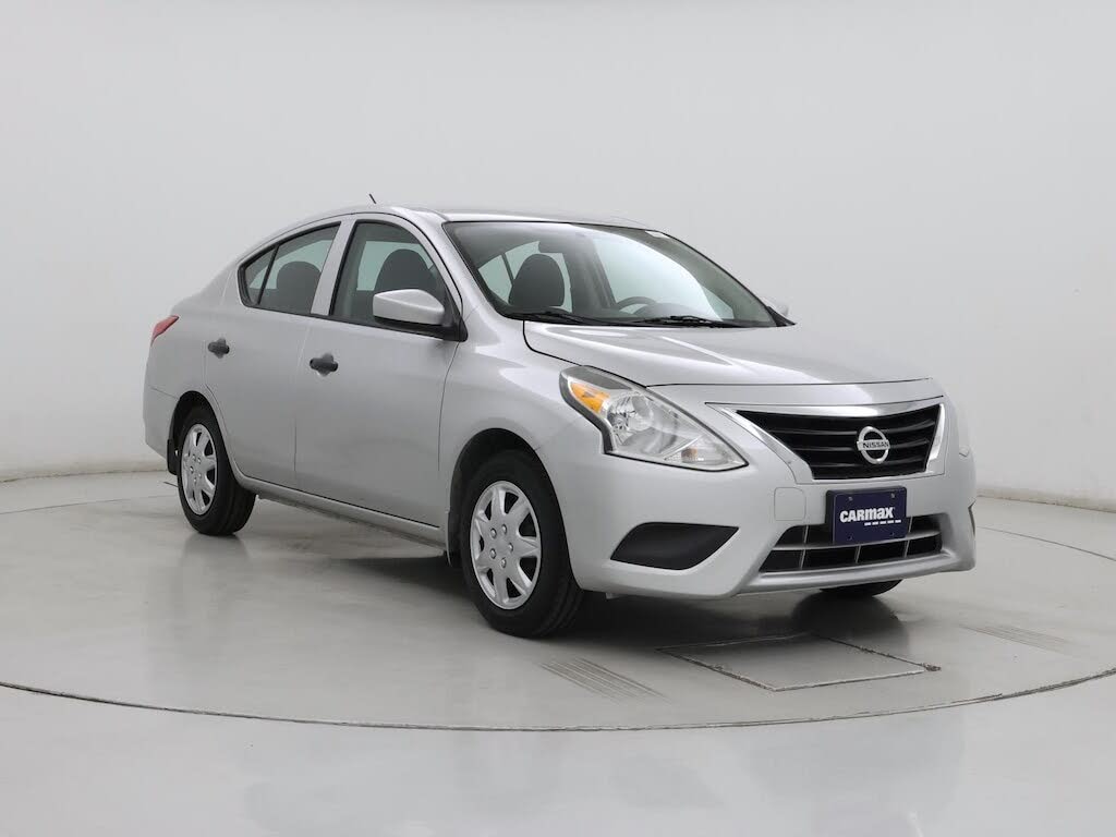 2019 Nissan Versa S FWD