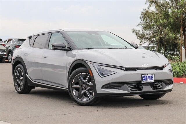 2025 Kia EV6 Light Long Range RWD