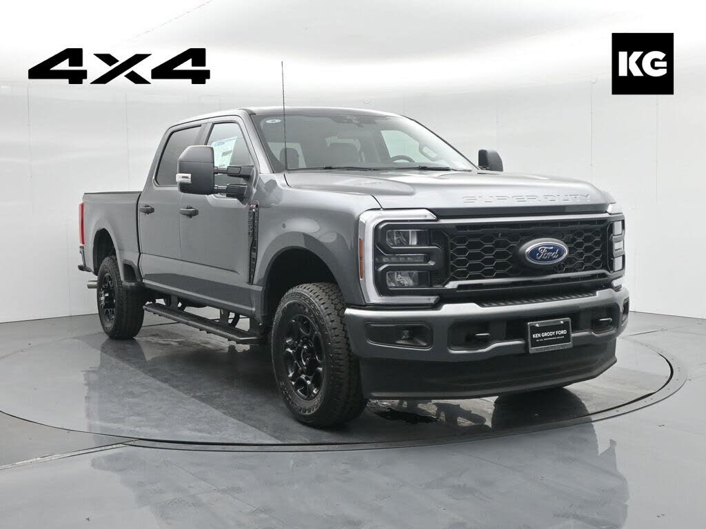 2026 Ford F-250 Super Duty XL Crew Cab 4WD