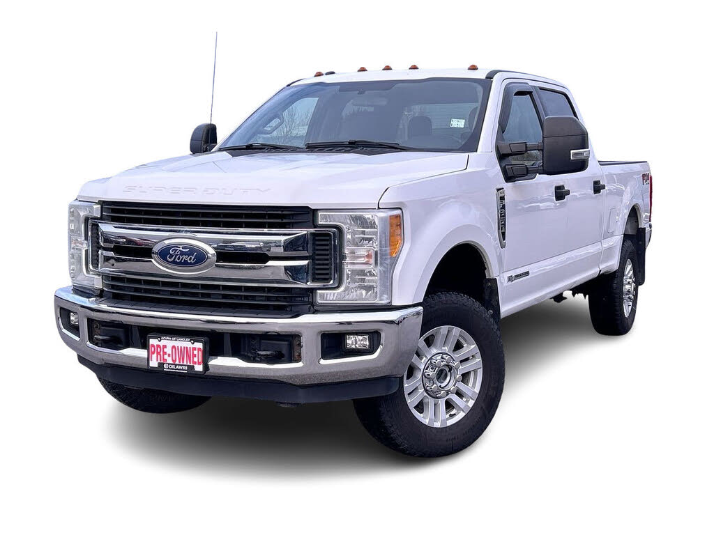 2017 Ford F-350 Super Duty Chassis XLT Crew Cab 4WD