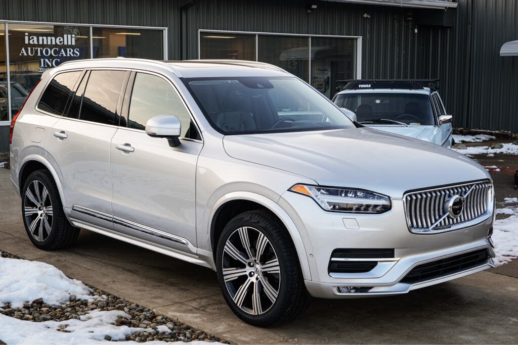 2022 Volvo XC90 T6 Inscription 7-Passenger AWD
