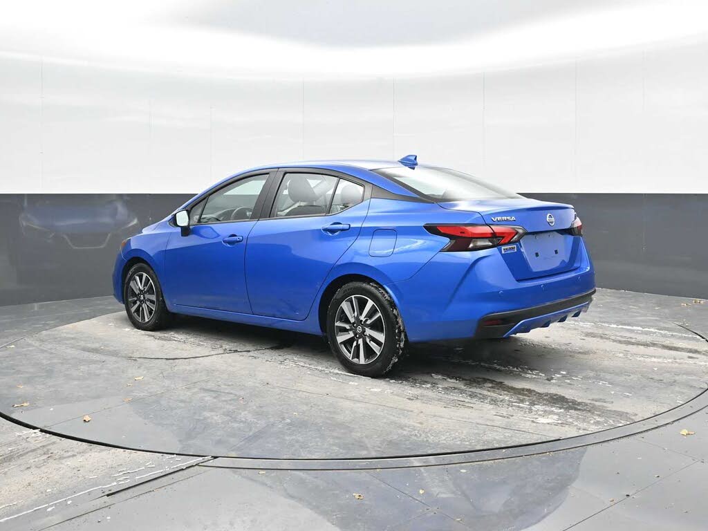 2021 Nissan Versa SV FWD