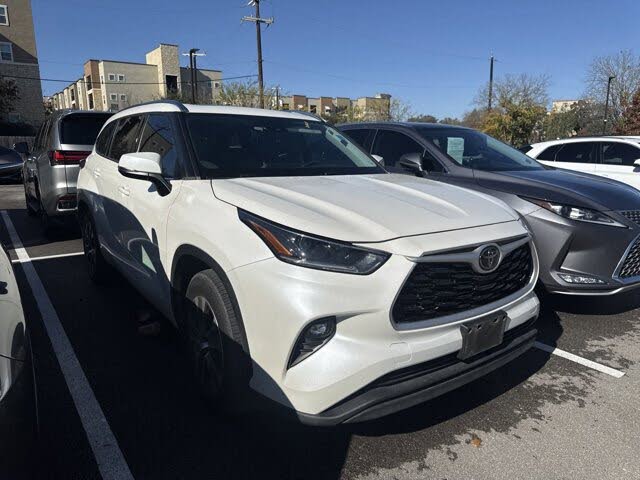 2021 Toyota Highlander XLE FWD