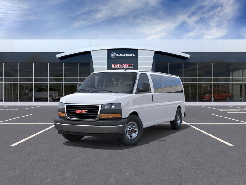 2025 GMC Savana LT 3500 RWD