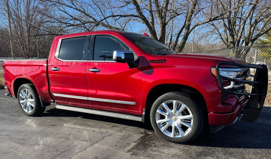 2023 Chevrolet Silverado 1500 High Country Crew Cab 4WD