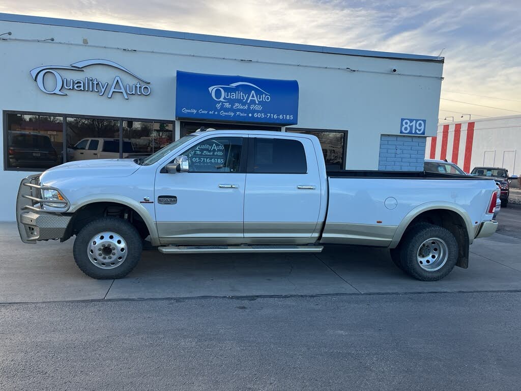 2015 RAM 3500 Laramie Longhorn Crew Cab LB DRW 4WD