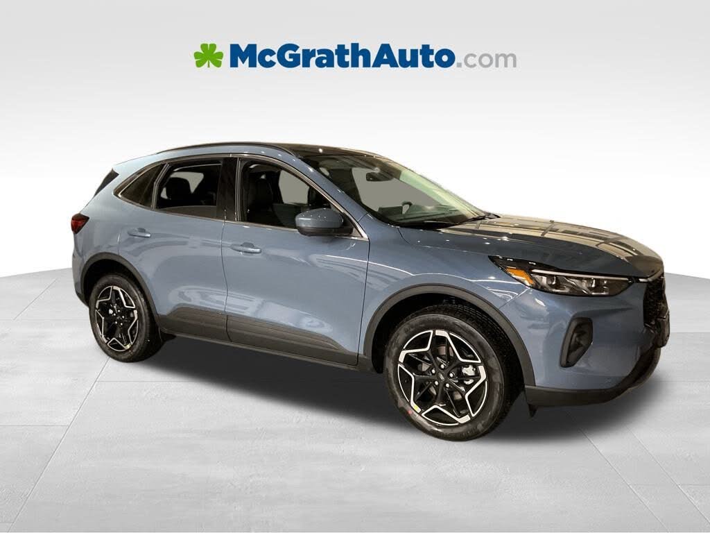 2026 Ford Escape Platinum AWD