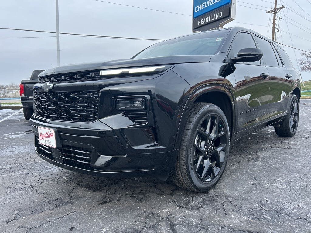 2025 Chevrolet Traverse RS FWD