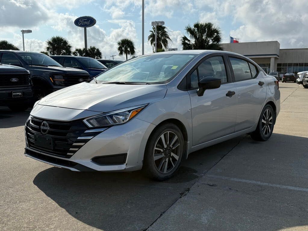 2023 Nissan Versa S FWD
