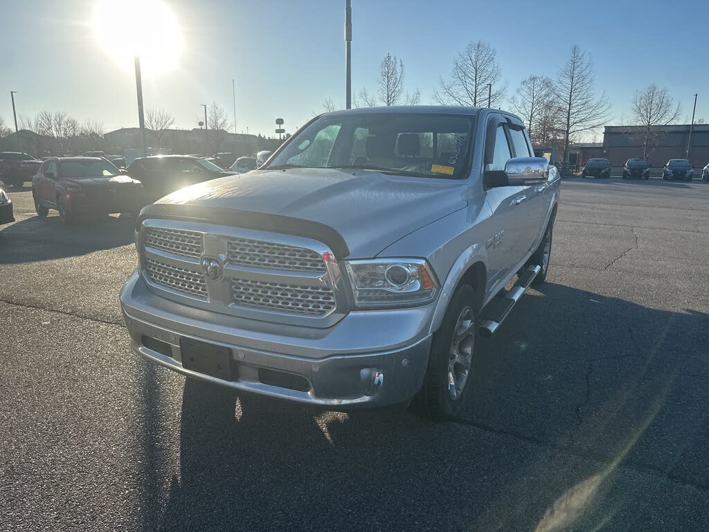 2016 RAM 1500 Laramie Crew Cab 4WD