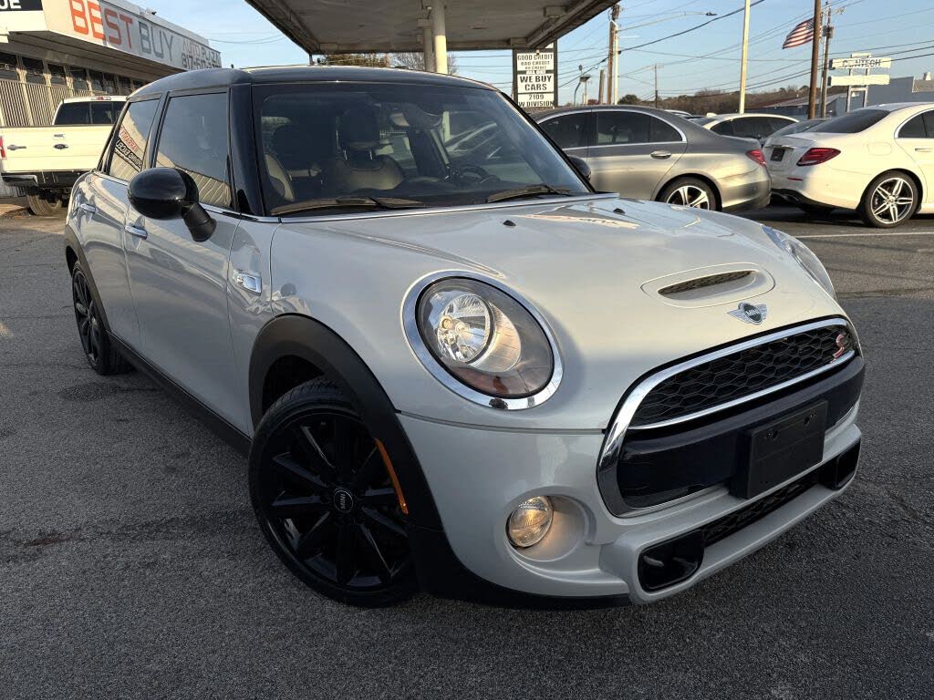 2016 MINI Cooper S 4-Door Hatchback FWD