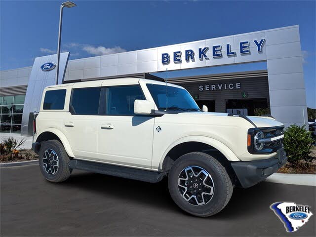 2025 Ford Bronco Outer Banks 4-Door 4WD