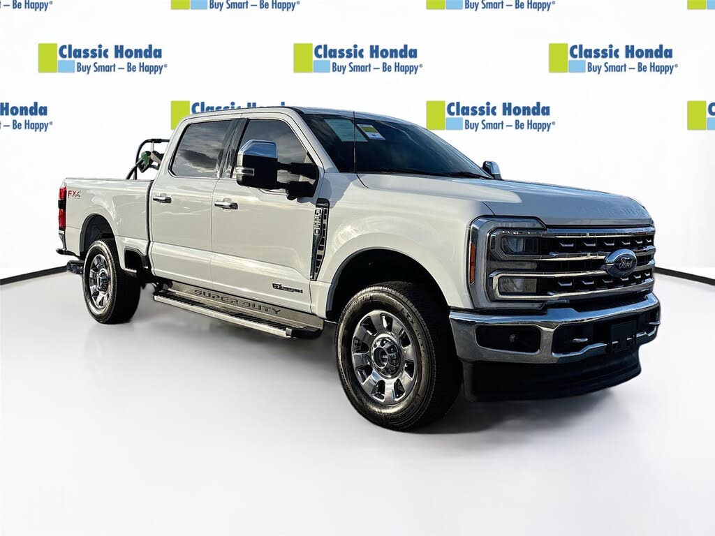 2023 Ford F-250 Super Duty Lariat Crew Cab 4WD