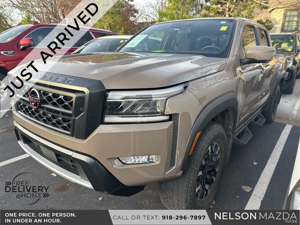 2023 Nissan Frontier PRO-4X Crew Cab 4WD