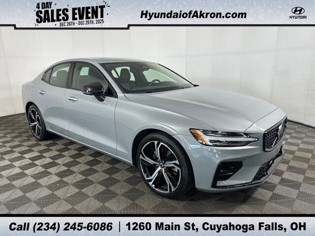 2024 Volvo S60 B5 Plus Dark Theme FWD