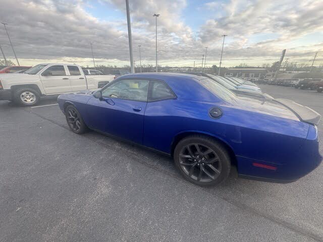 2021 Dodge Challenger SXT RWD
