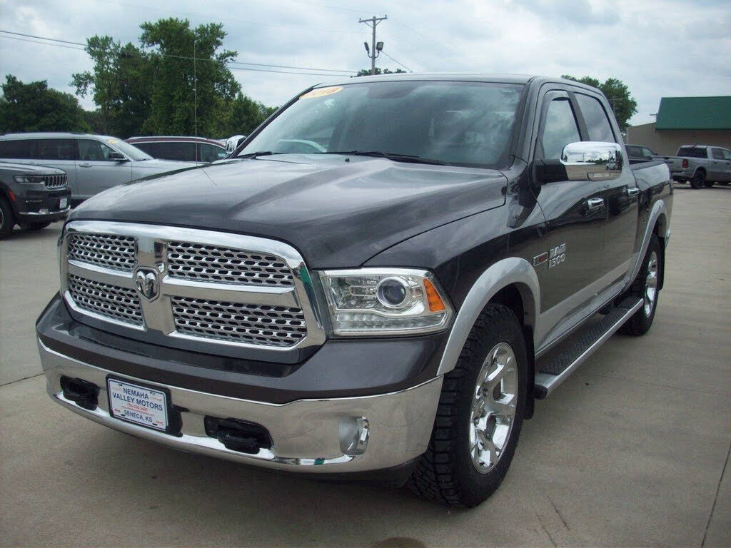 2018 RAM 1500 Laramie Crew Cab 4WD