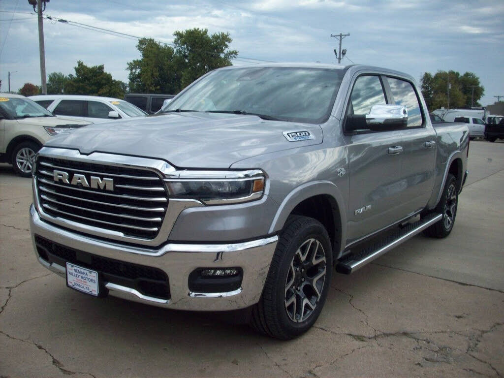 2026 RAM 1500 Laramie Crew Cab 4WD