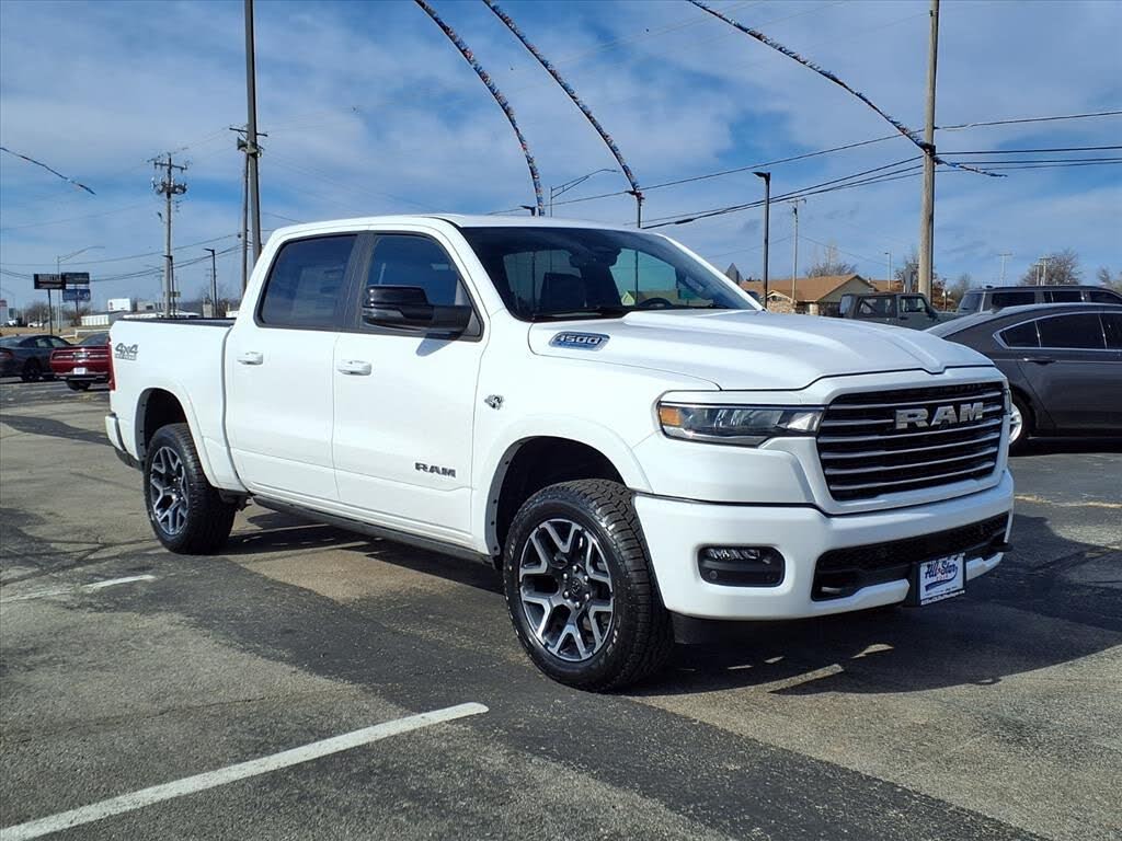 2026 RAM 1500 Laramie Crew Cab 4WD