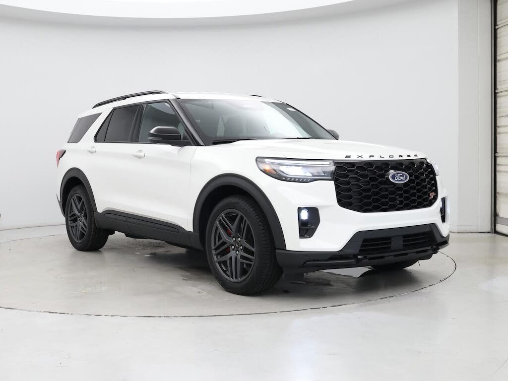 2025 Ford Explorer ST RWD