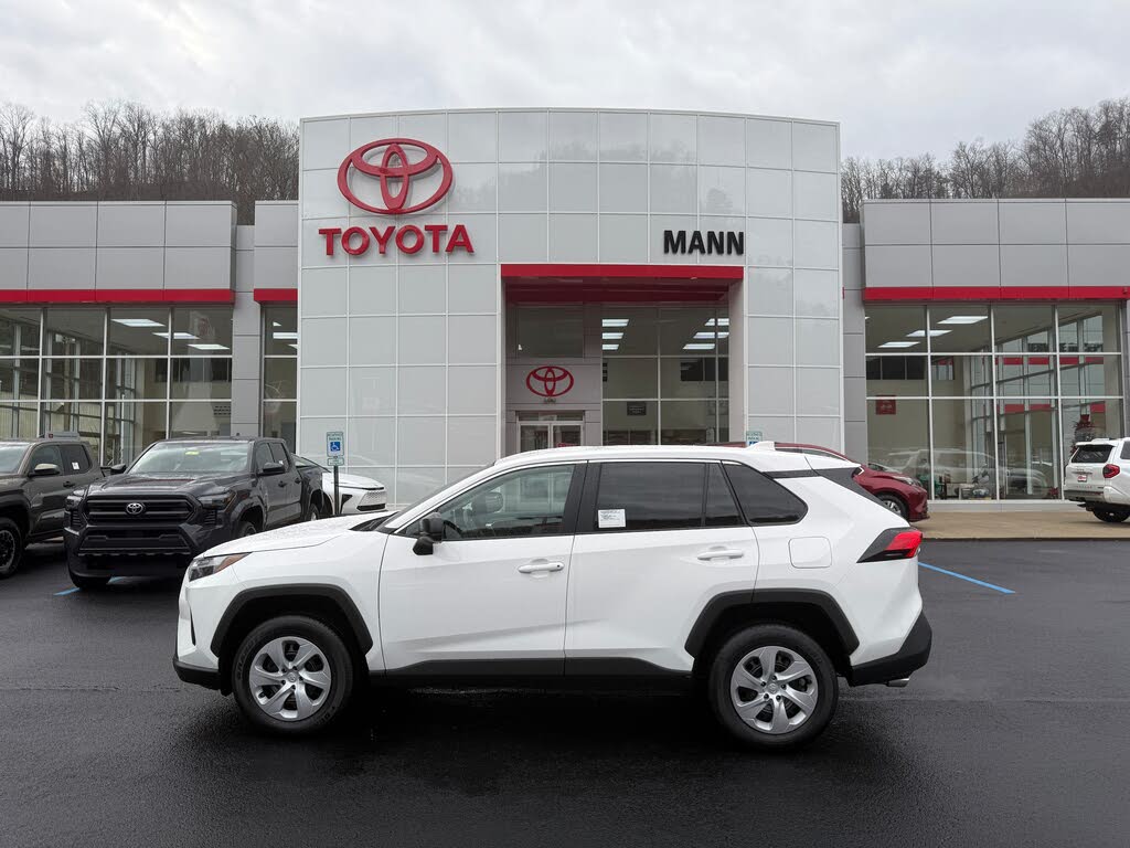 2025 Toyota RAV4 LE AWD