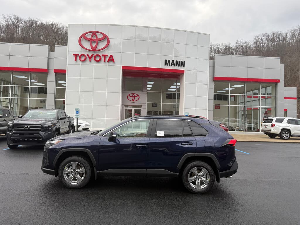 2025 Toyota RAV4 XLE AWD