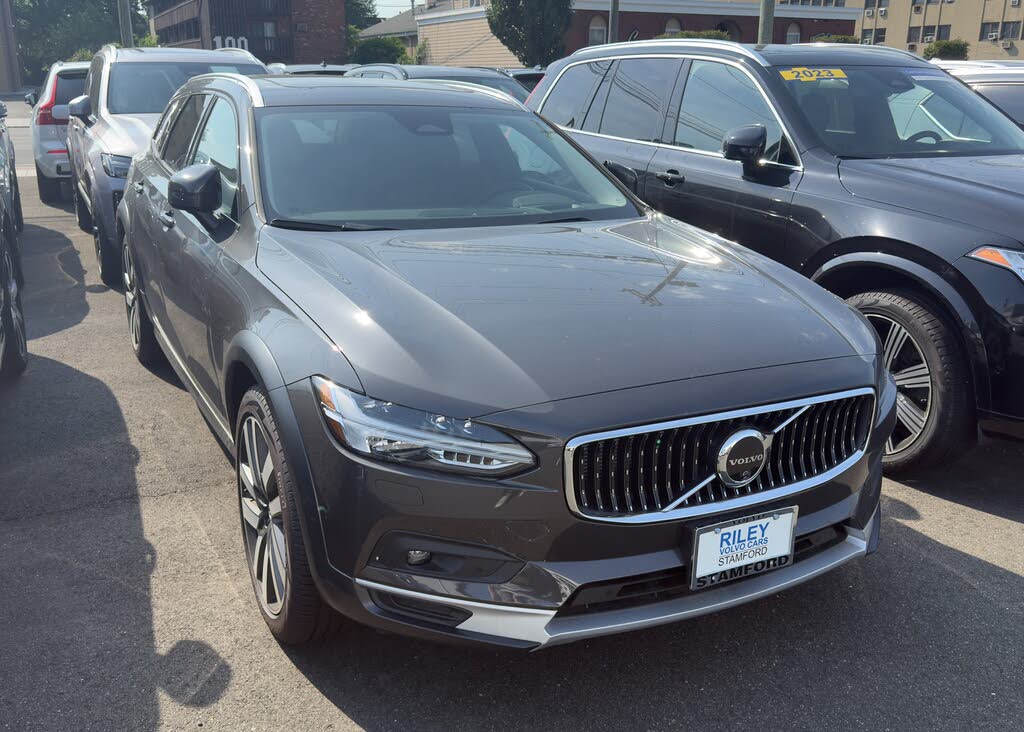 2025 Volvo V90 Cross Country B6 Ultra AWD
