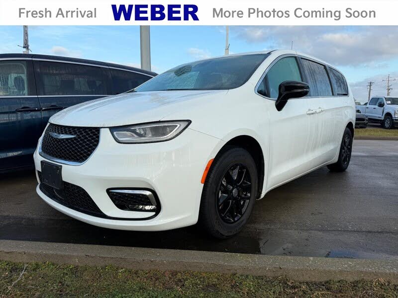 2024 Chrysler Pacifica Touring L FWD