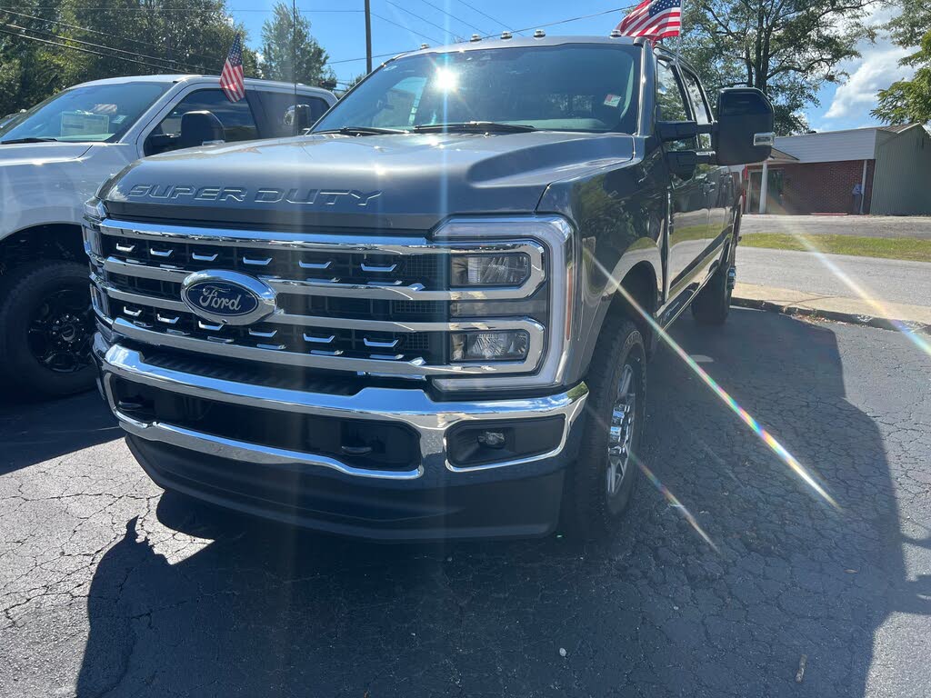 2024 Ford F-350 Super Duty Lariat Crew Cab 4WD