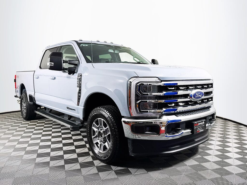 2025 Ford F-250 Super Duty Lariat Crew Cab 4WD