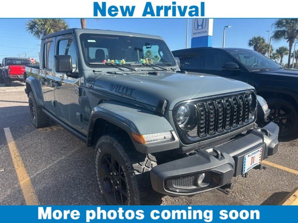 2024 Jeep Gladiator Willys Crew Cab 4WD