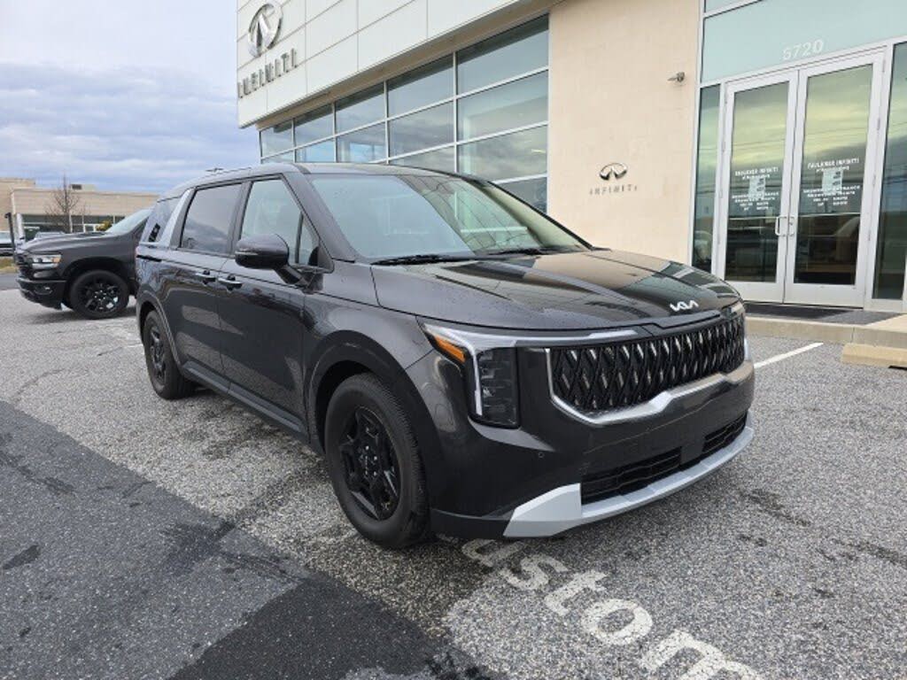 2025 Kia Carnival LXS FWD