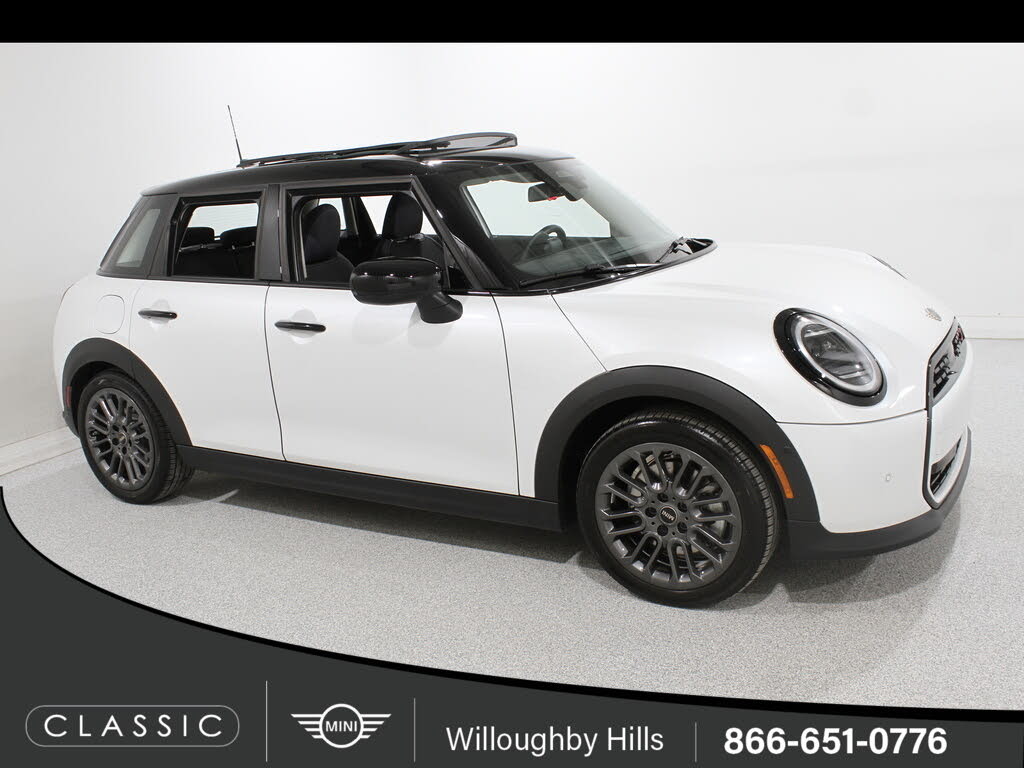 2025 MINI Cooper S Signature Trim 4-door Hatchback