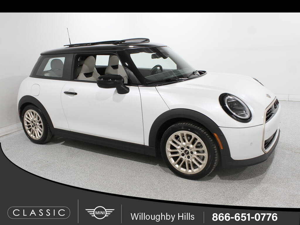 2025 MINI Cooper S Signature Trim 2-door Hatchback