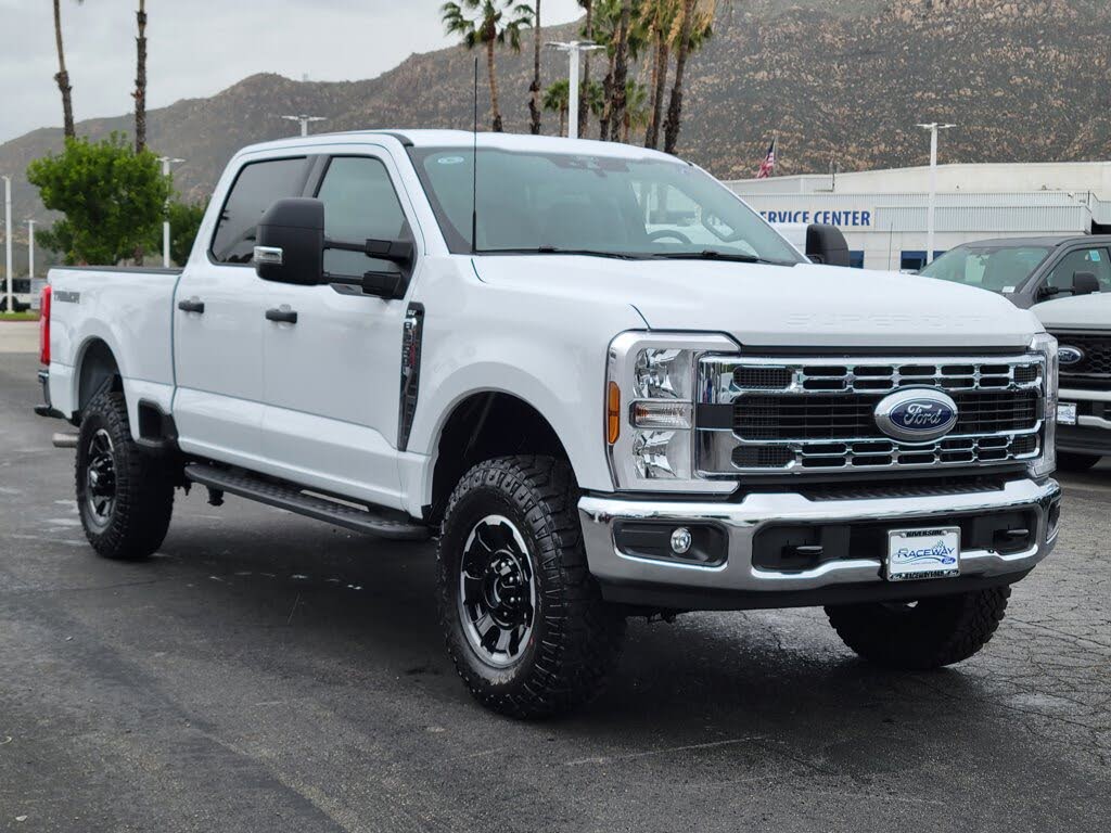 2026 Ford F-250 Super Duty XLT Crew Cab 4WD