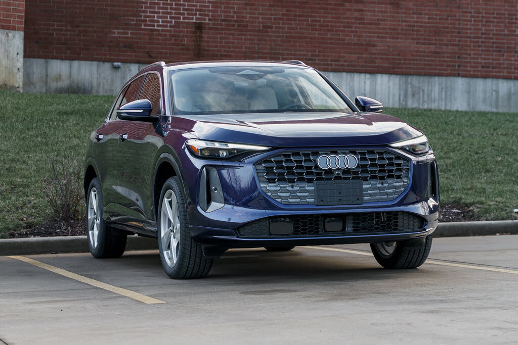 2025 Audi Q5 quattro Premium Plus 40 TFSI