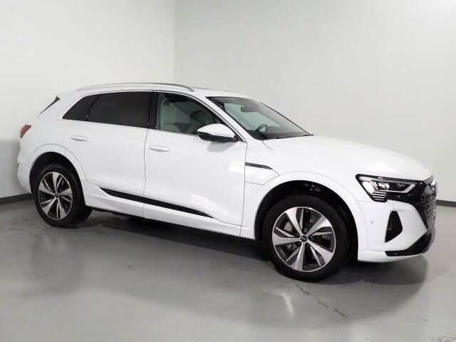 2024 Audi Q8 e-tron quattro Premium Plus AWD