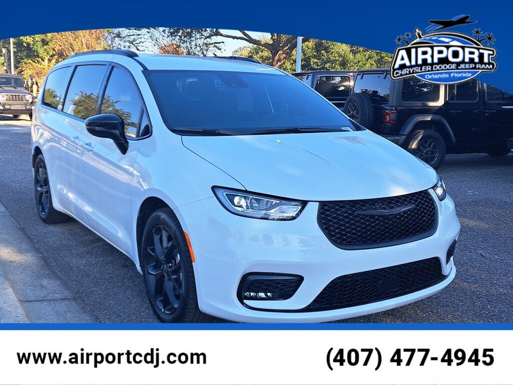 2026 Chrysler Pacifica Select FWD