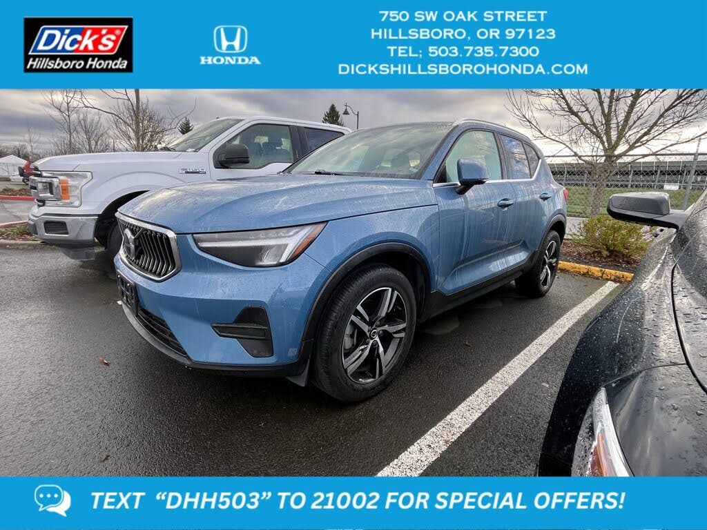 2024 Volvo XC40 B5 Core Bright Theme AWD