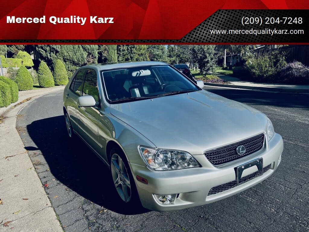 2003 Lexus IS 300 Sedan RWD