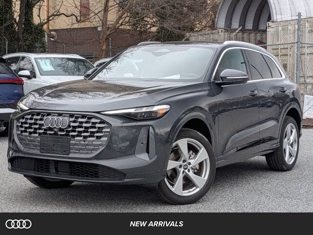 2025 Audi Q5 quattro Premium Plus 40 TFSI