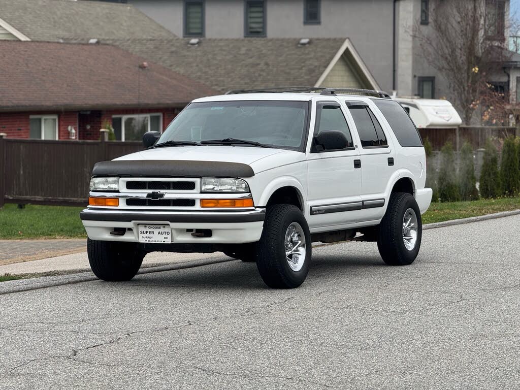2001 Chevrolet Blazer LS 4-Door 4WD