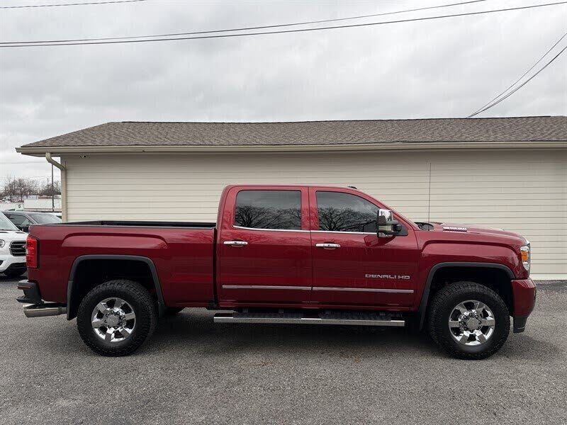 2018 GMC Sierra 3500HD Denali Crew Cab LB DRW 4WD