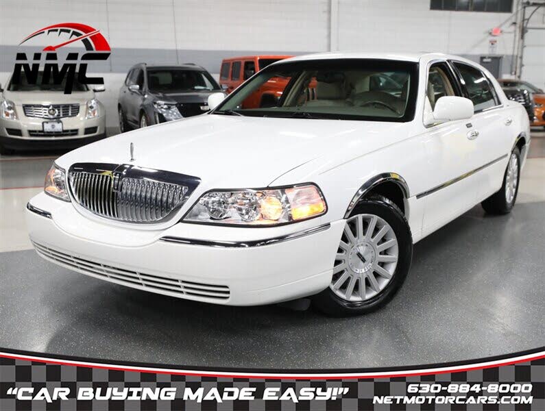 2003 Lincoln Town Car Executive