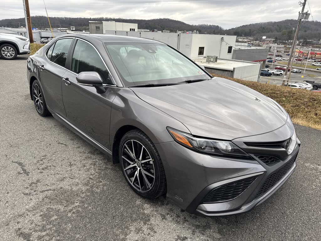 2023 Toyota Camry SE FWD