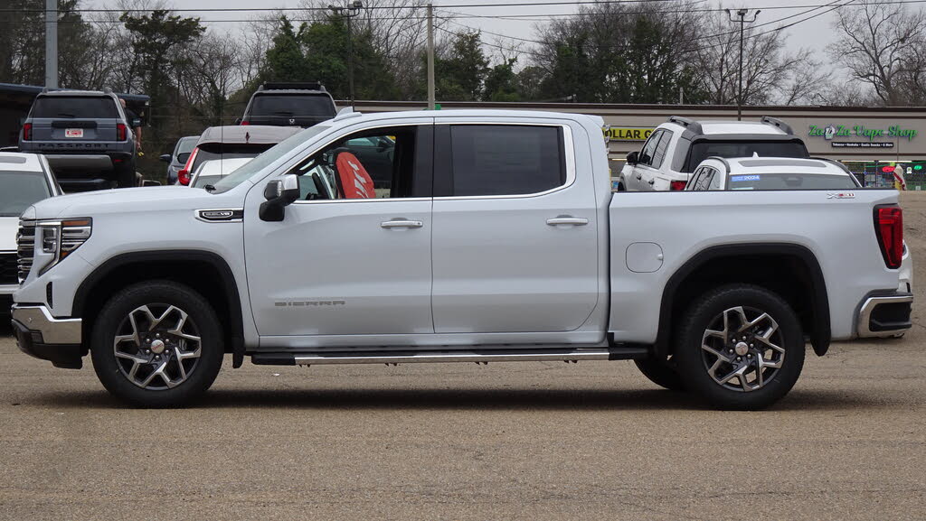 2026 GMC Sierra 1500 SLT Crew Cab 4WD