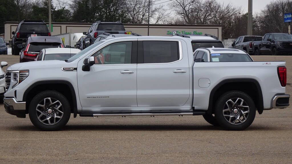 2026 GMC Sierra 1500 SLT Crew Cab 4WD